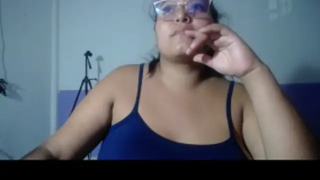 Snapshot of sirena_15 chatting on 05-20-26, 05:15 sirena 15 online show from 05-20-26, 05:15