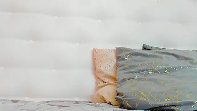 karissia online show from 10-28-25, 05:50