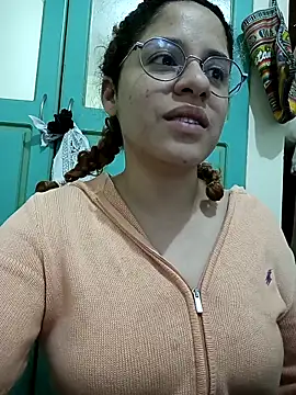 Snapshot of EmmaMelissa0521 chatting on 09-30-25, 05:57 EmmaMelissa0521 online show from 09-30-25, 05:57