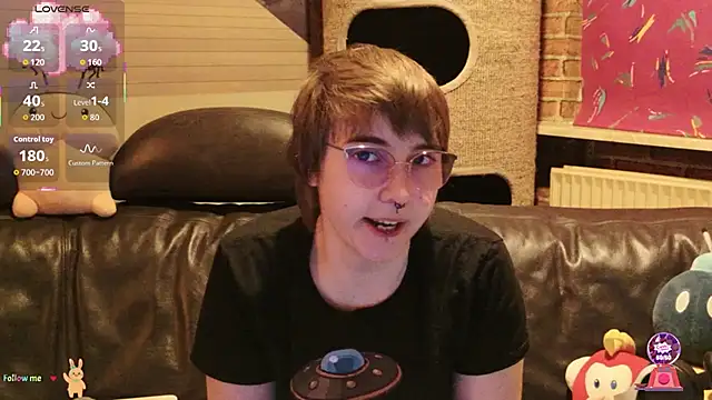 GamerGirl Eve online show from 10-28-25, 07:24