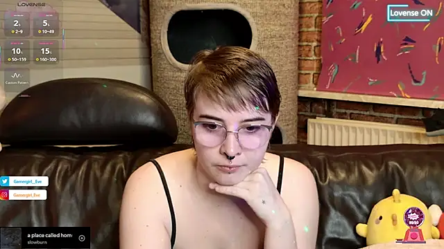 Snapshot of GamerGirl_Eve chatting on 09-26-25, 06:48 GamerGirl Eve online show from 09-26-25, 06:48