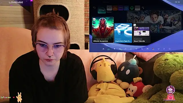 GamerGirl Eve online show from 11-25-25, 06:19