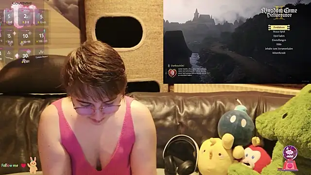 Snapshot of GamerGirl_Eve chatting on 10-24-25, 06:29 GamerGirl Eve online show from 10-24-25, 06:29