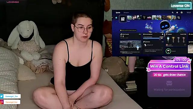 Snapshot of GamerGirl_Eve chatting on 03-06-25, 06:59 GamerGirl Eve online show from 03-06-25, 06:59