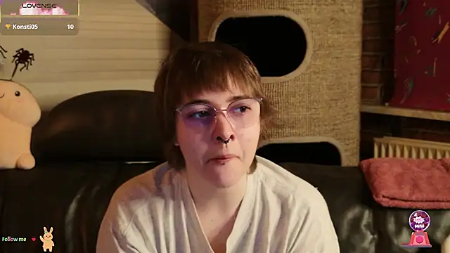 GamerGirl Eve online show from 10-26-25, 07:14