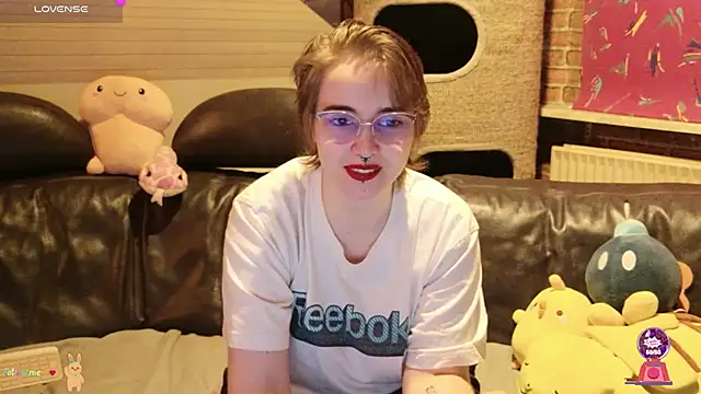 GamerGirl Eve online show from 11-13-25, 07:18