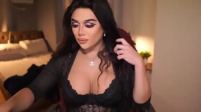 Snapshot of AnneHartx chatting on 02-19-25, 03:39 AnneHartx online show from 02-19-25, 03:39