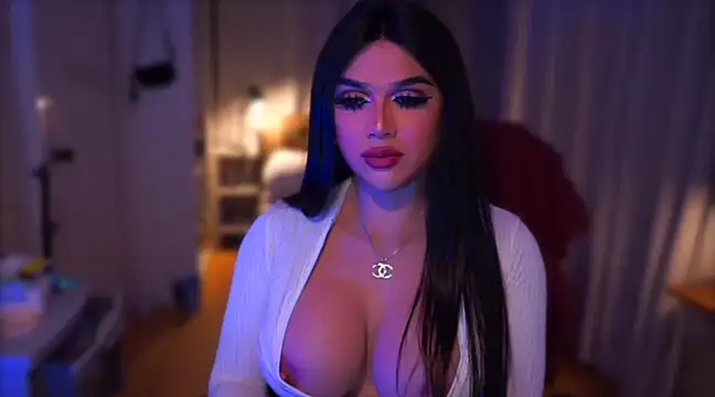 Snapshot of AnneHartx chatting on 02-20-25, 09:00 AnneHartx online show from 02-20-25, 09:00