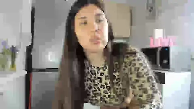 MiaMarrone online show from 05-27-26, 06:37