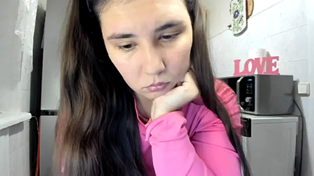 MiaMarrone online show from 11-25-25, 03:45