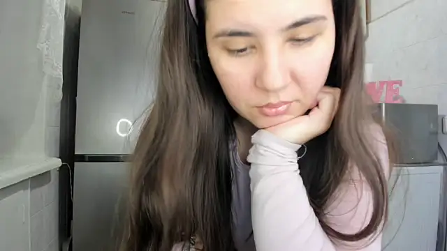 MiaMarrone online show from 12-22-25, 02:11