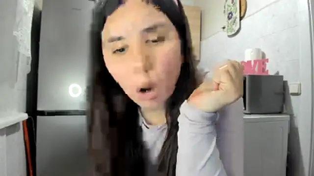 MiaMarrone online show from 11-14-25, 09:07