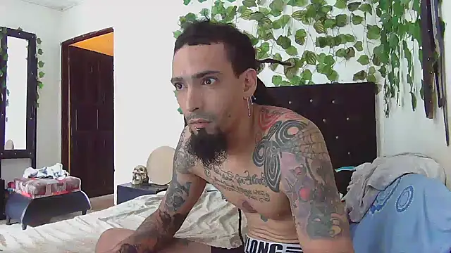 Snapshot of caribbeanlover1 chatting on 09-15-25, 04:29 caribbeanlover1 online show from 09-15-25, 04:29