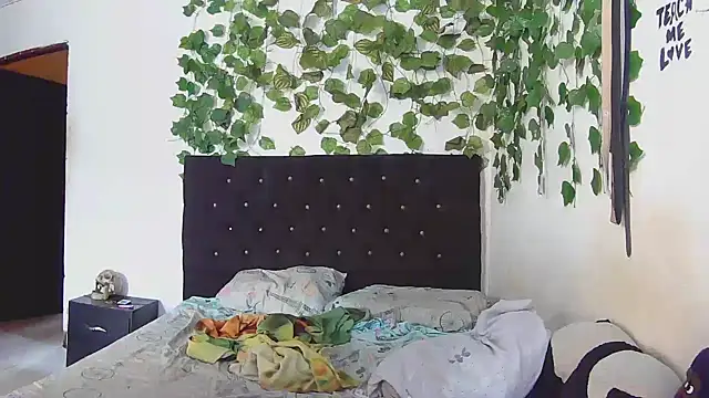 caribbeanlover1 online show from 03-01-26, 01:22