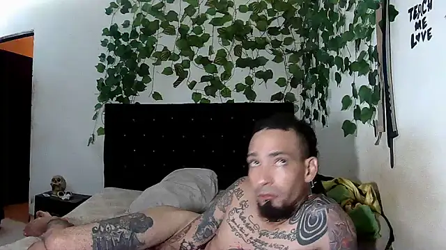 Snapshot of caribbeanlover1 chatting on 07-24-26, 01:23 caribbeanlover1 online show from 07-24-26, 01:23