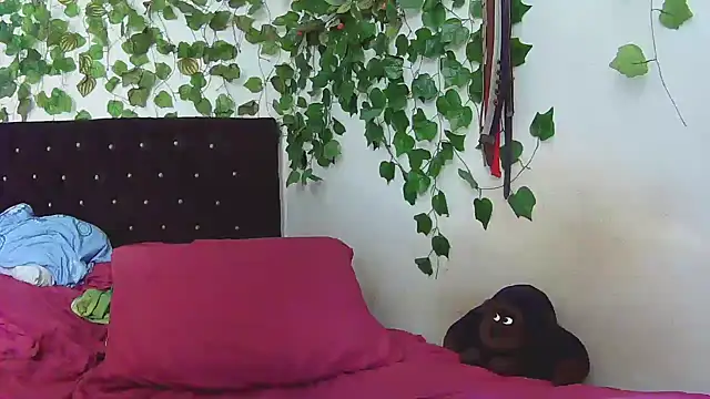 Snapshot of caribbeanlover1 chatting on 02-21-25, 04:16 caribbeanlover1 online show from 02-21-25, 04:16