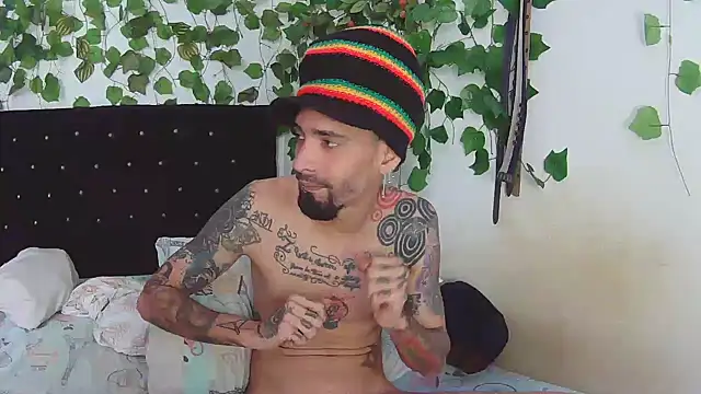 Snapshot of caribbeanlover1 chatting on 03-18-25, 03:44 caribbeanlover1 online show from 03-18-25, 03:44