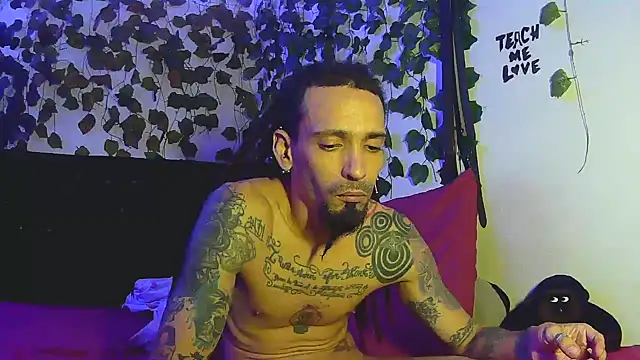 Snapshot of caribbeanlover1 chatting on 10-21-25, 10:58 caribbeanlover1 online show from 10-21-25, 10:58