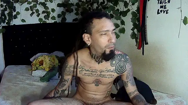 Snapshot of caribbeanlover1 chatting on 06-28-26, 04:02 caribbeanlover1 online show from 06-28-26, 04:02