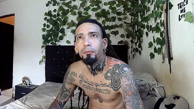 Snapshot of caribbeanlover1 chatting on 07-24-26, 01:29 caribbeanlover1 online show from 07-24-26, 01:29