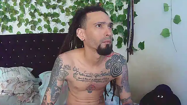 Snapshot of caribbeanlover1 chatting on 03-21-25, 01:23 caribbeanlover1 online show from 03-21-25, 01:23