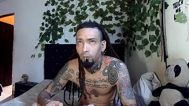 Snapshot of caribbeanlover1 chatting on 07-25-26, 02:56 caribbeanlover1 online show from 07-25-26, 02:56