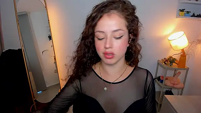 Cassandra Caiin online show from 10-22-25, 10:08