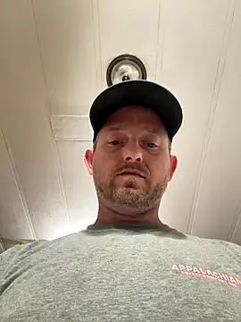 Snapshot of smokeymt420 chatting on 11-09-25, 04:16 smokeymt420 online show from 11-09-25, 04:16