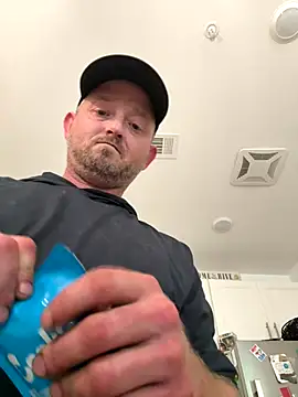 Snapshot of smokeymt420 chatting on 10-19-25, 10:01 smokeymt420 online show from 10-19-25, 10:01