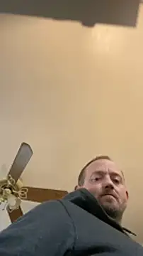 Snapshot of smokeymt420 chatting on 01-21-25, 04:58 smokeymt420 online show from 01-21-25, 04:58