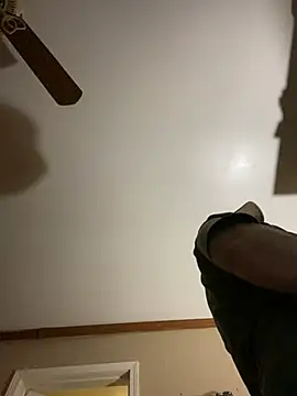 Snapshot of smokeymt420 chatting on 03-14-25, 06:10 smokeymt420 online show from 03-14-25, 06:10