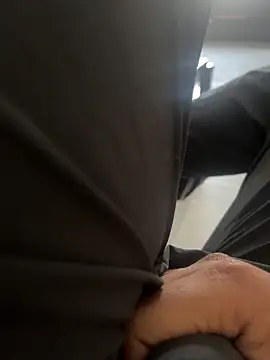 Snapshot of bigshow112 chatting on 01-13-25, 07:11 bigshow112 online show from 01-13-25, 07:11