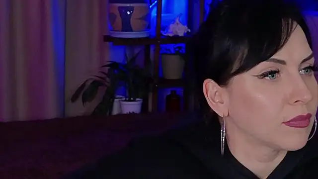 Snapshot of lily_conor chatting on 11-10-25, 04:23 lily conor online show from 11-10-25, 04:23