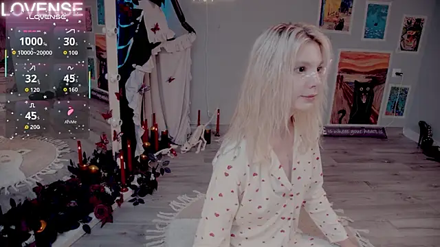 Careful i bite online show from 11-08-25, 05:33