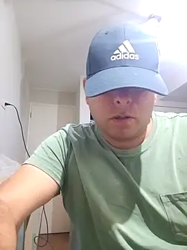 Snapshot of chicoguapo8 chatting on 02-26-25, 03:57 chicoguapo8 online show from 02-26-25, 03:57