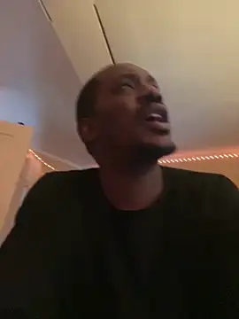 Snapshot of Makeyoucumallover chatting on 03-04-26, 10:28 Makeyoucumallover online show from 03-04-26, 10:28