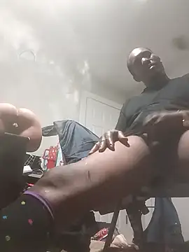 Snapshot of Makeyoucumallover chatting on 01-09-26, 09:27 Makeyoucumallover online show from 01-09-26, 09:27