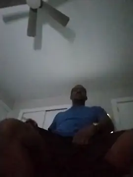 Snapshot of Makeyoucumallover chatting on 11-20-25, 05:30 Makeyoucumallover online show from 11-20-25, 05:30