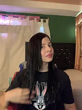 Snapshot of Estefani_32 chatting on 07-26-26, 07:21 Estefani 32 online show from 07-26-26, 07:21