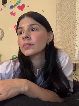 Estefani 32 online show from 04-17-26, 02:25