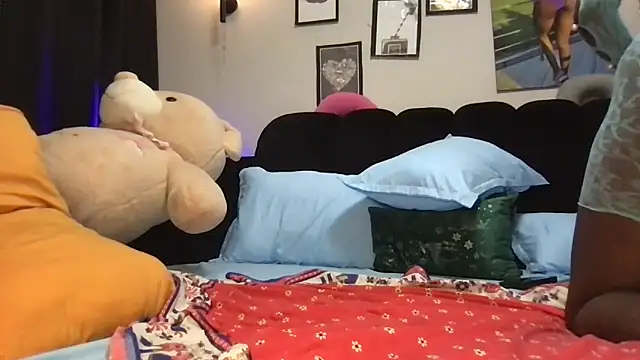 choco petite online show from 02-10-26, 12:20