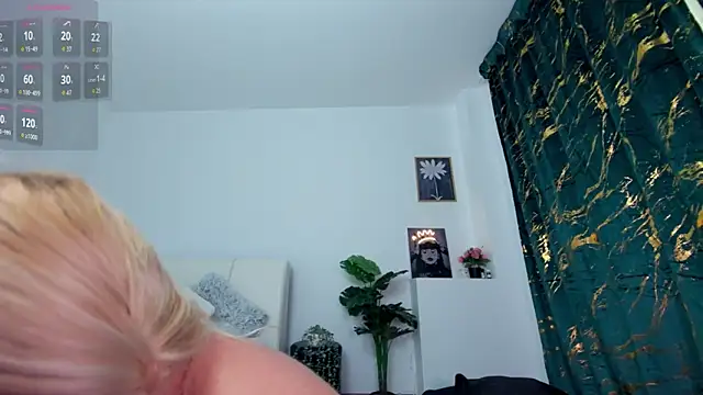 Snapshot of innocent_eva1 chatting on 04-21-26, 04:30 innocent eva1 online show from 04-21-26, 04:30