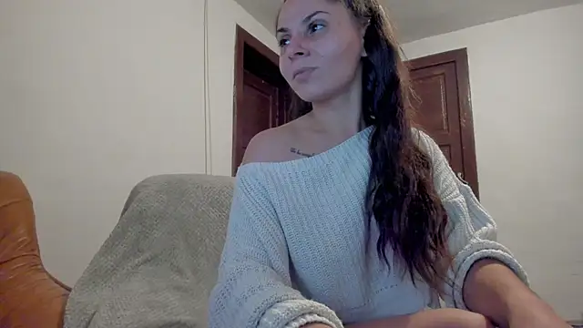 Snapshot of EasyAcee chatting on 10-14-25, 04:40 EasyAcee online show from 10-14-25, 04:40