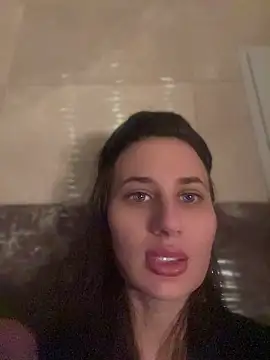 Snapshot of Flossy_Vettie chatting on 05-21-26, 01:19 Flossy Vettie online show from 05-21-26, 01:19