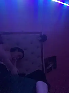 Flossy Vettie online show from 10-25-25, 03:23