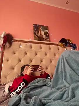 Flossy Vettie online show from 12-19-25, 07:11