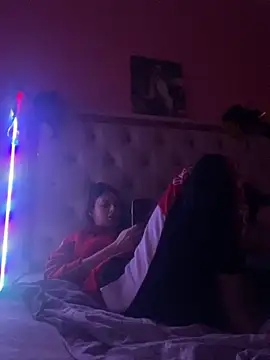 Flossy Vettie online show from 11-28-25, 05:13