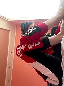 Flossy Vettie online show from 12-16-25, 07:23