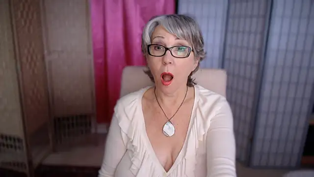 Snapshot of petradaniels chatting on 11-14-25, 07:17 petradaniels online show from 11-14-25, 07:17