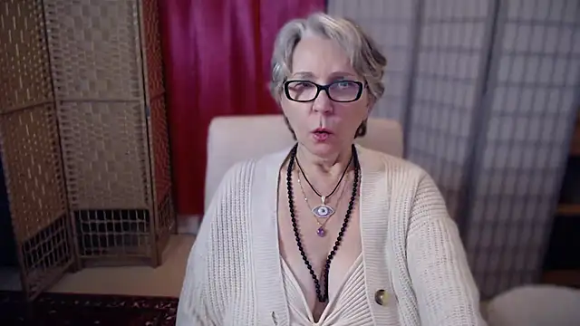 Snapshot of petradaniels chatting on 01-08-26, 01:11 petradaniels online show from 01-08-26, 01:11